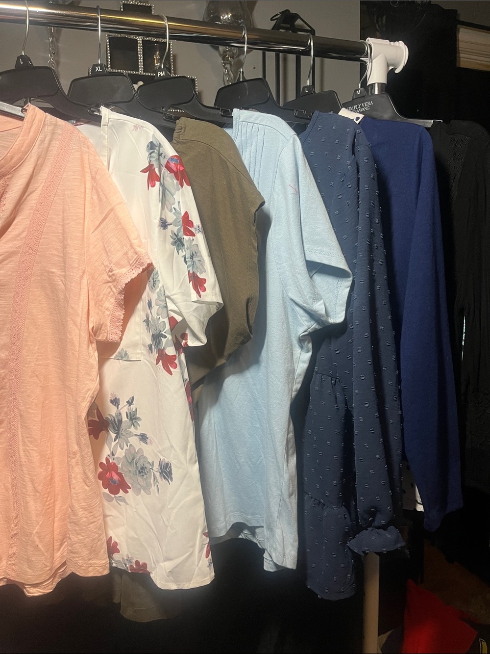 Mixed Lot of 7 Short & Long Sleeve Women’s Tops Size XL
